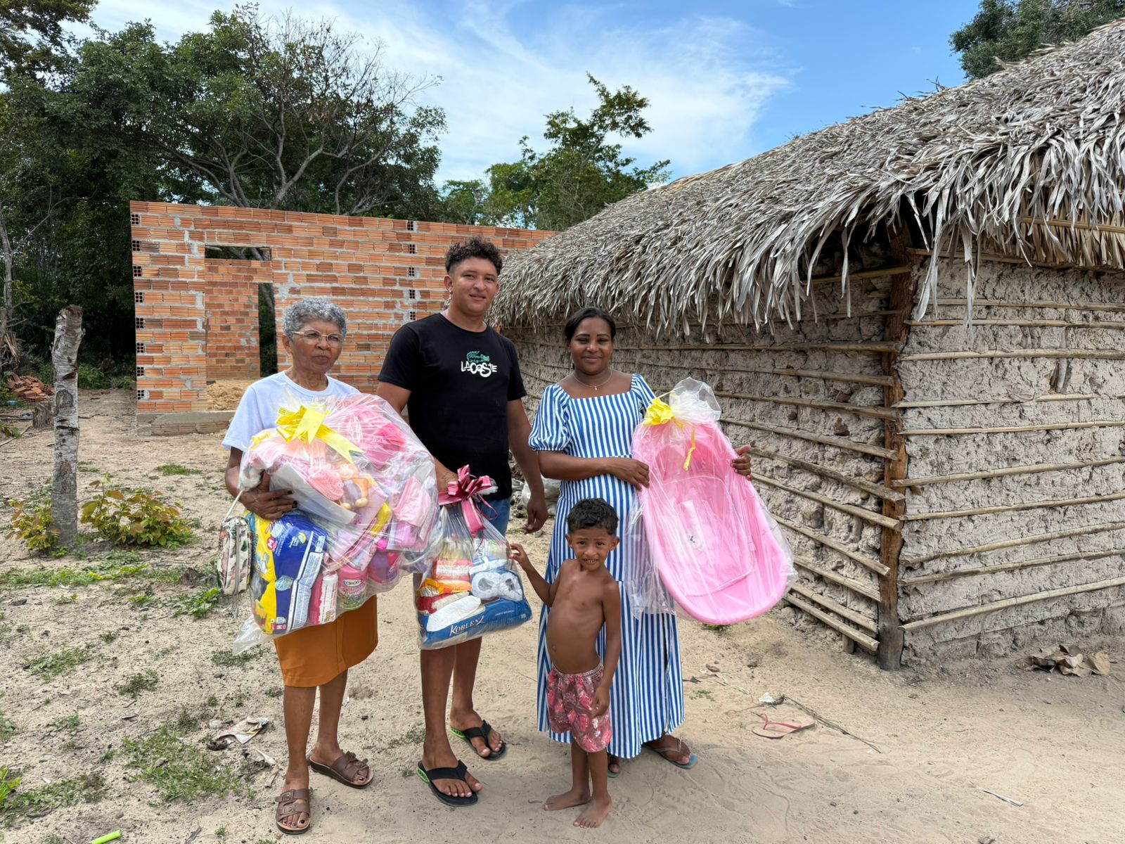 4 enxovais entregues: um gesto de amor para futuras mamães em situação de vulnerabilidade